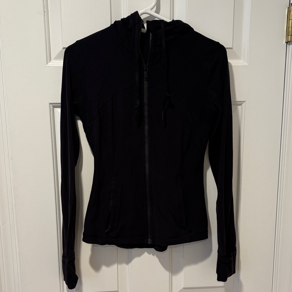 Women’s Black athletic Zip-Up Hoodie size 6 from Lululemon